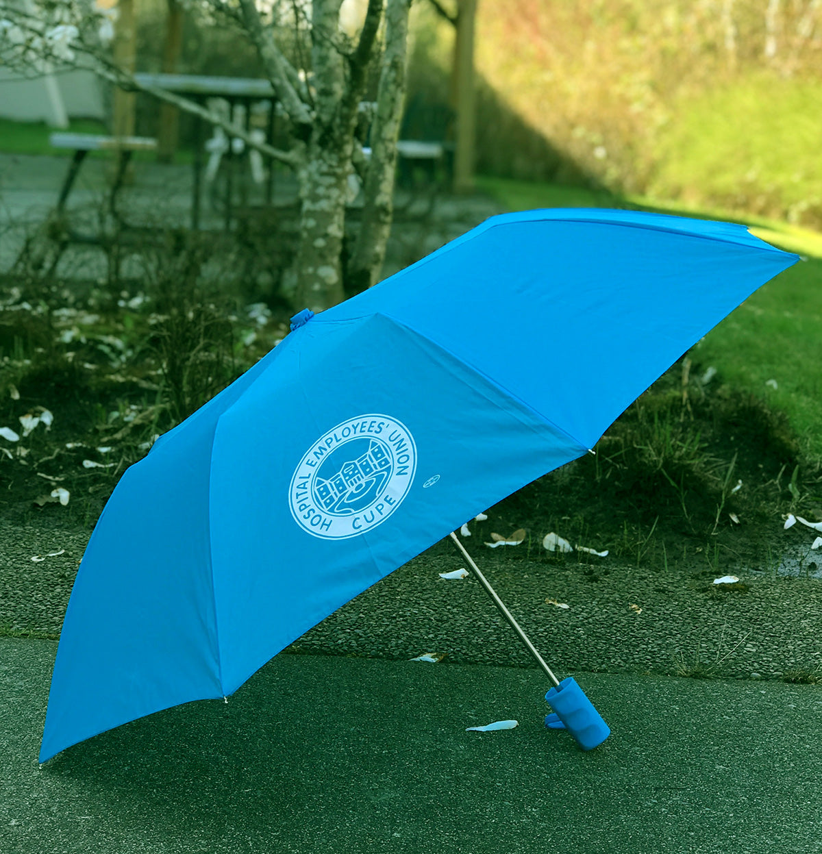 Umbrella with HEU Logo