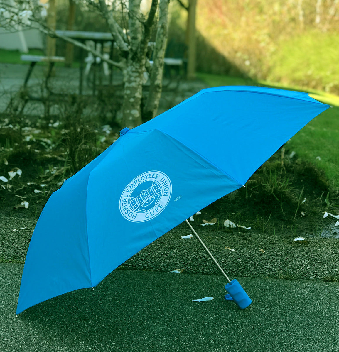 Umbrella with HEU Logo – HEU Store